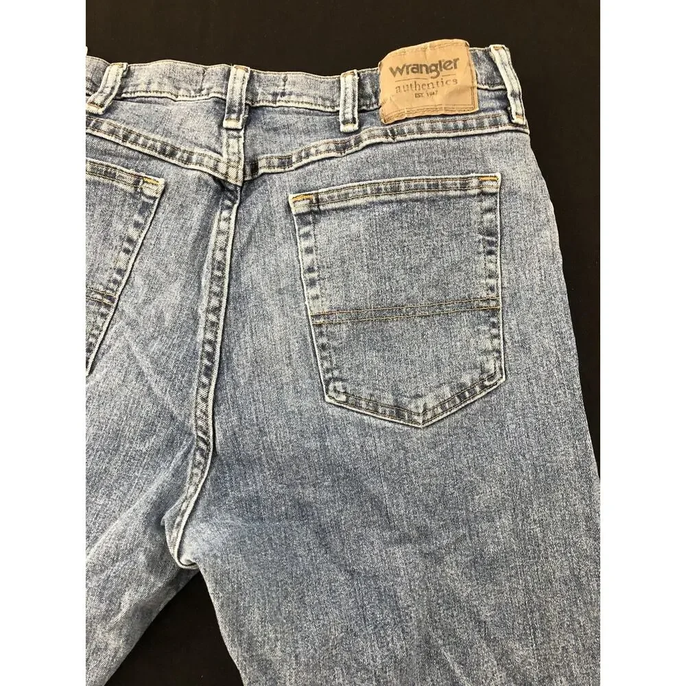 Wrangler Jeans Mens 34x32 Blue Light Wash Straight Stretch Denim Authentics